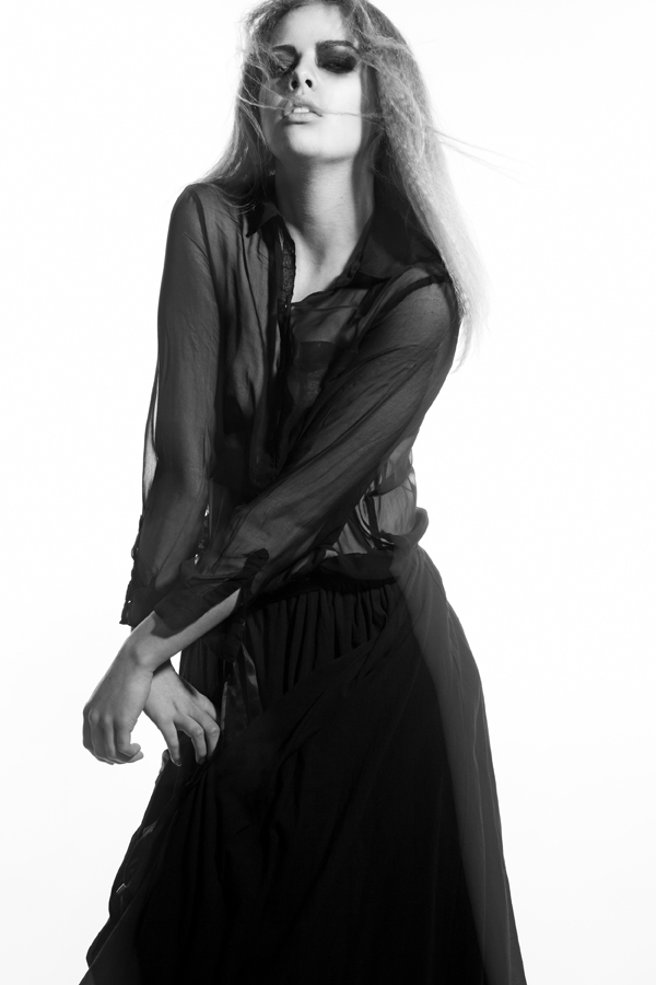 Female model photo shoot of Stephanie Mulder