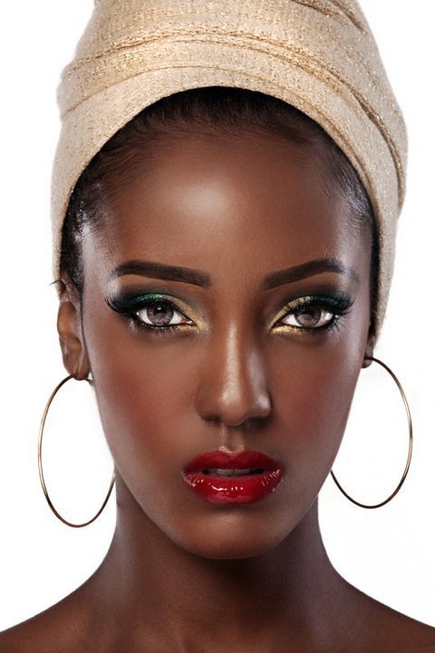 Female model photo shoot of HauteLook Makeup&Style