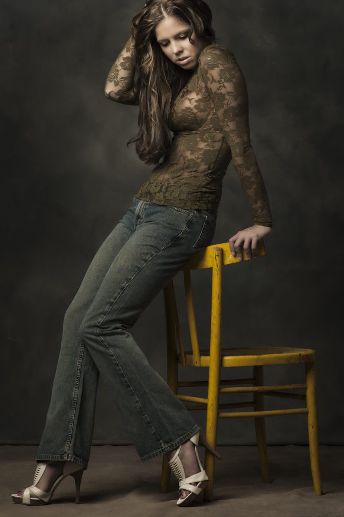 Female model photo shoot of Shanon Elizabeth by 1212121