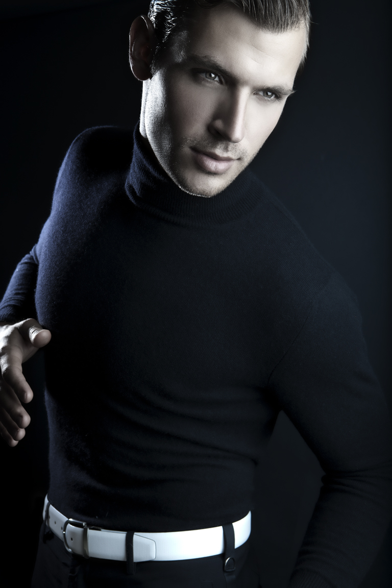 Male model photo shoot of Jose Alexzander