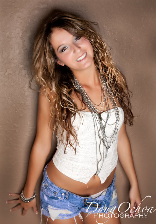 Female model photo shoot of Amber Leigh Purvis