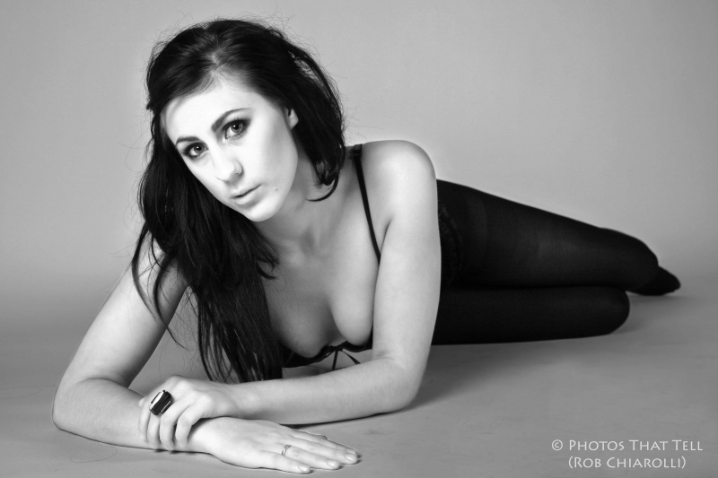 Female model photo shoot of Nicole Ashleigh