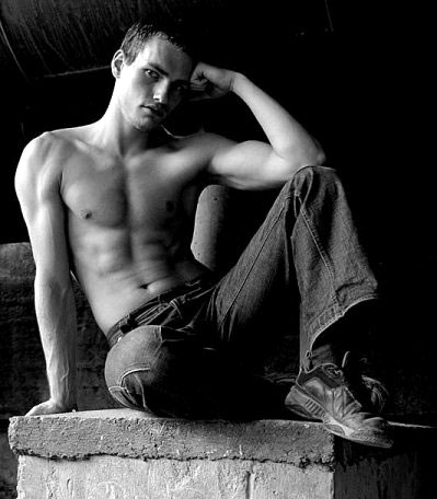 Male model photo shoot of Jason Stirling