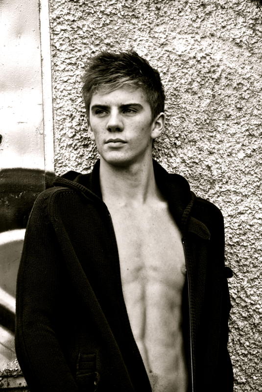 Male model photo shoot of David Renton