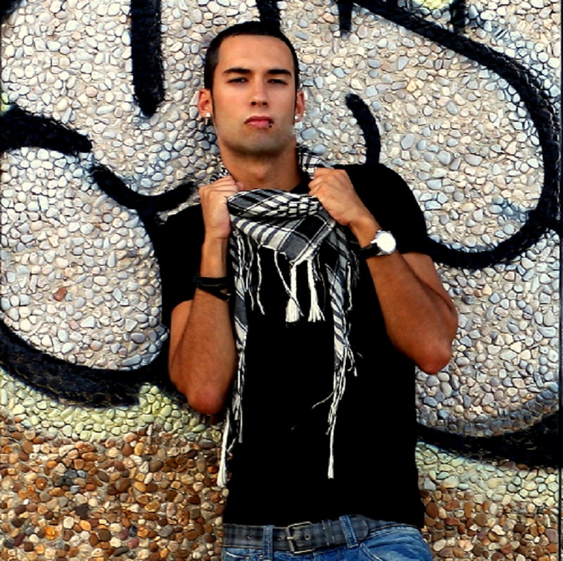 Male model photo shoot of Victor de Almeida