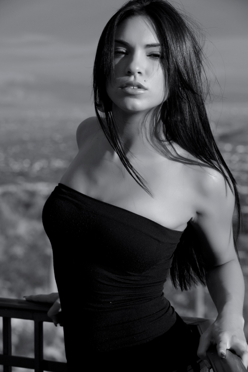 Female model photo shoot of d a v i by Moonbat Photography in Tucson,AZ