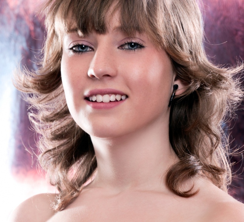 Female model photo shoot of Prinsesbloem