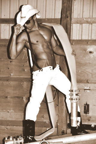 Male model photo shoot of Andre Mitchell