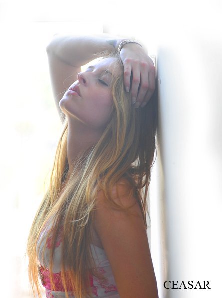Female model photo shoot of Amanda Curry