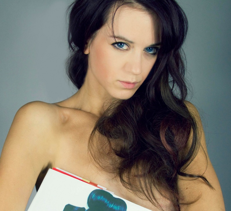 Female model photo shoot of Alena Demidova