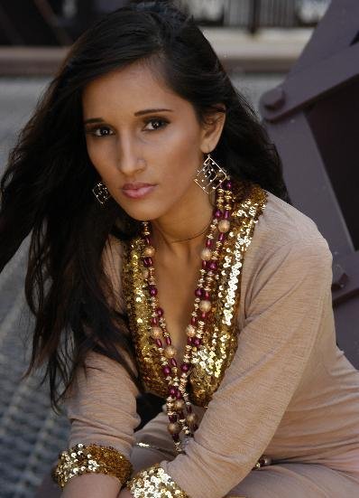 Female model photo shoot of Rani818