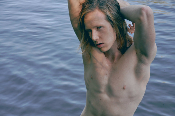 Male model photo shoot of Tyler Schneider