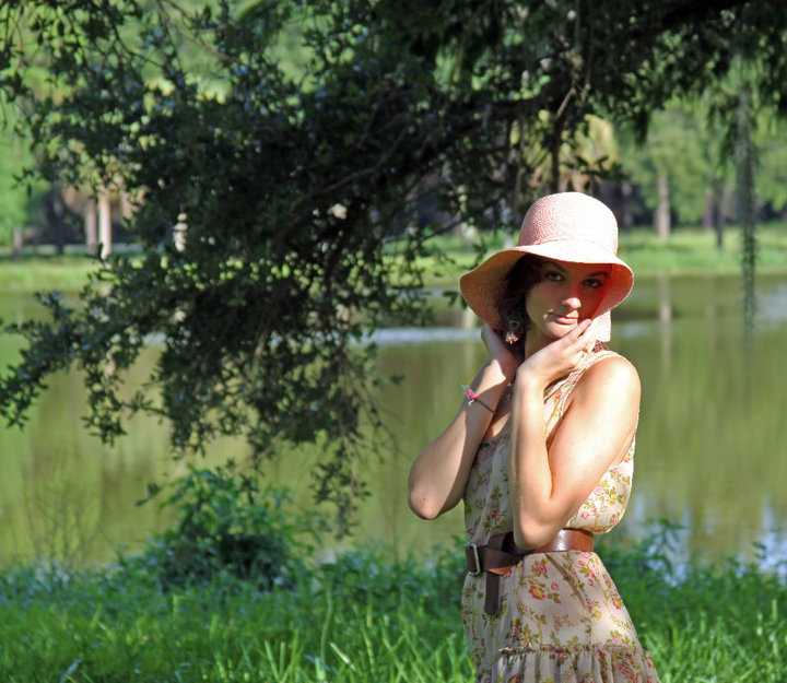 Female model photo shoot of Kaley Kogelmann by Viegas Photography in Seminole Park.