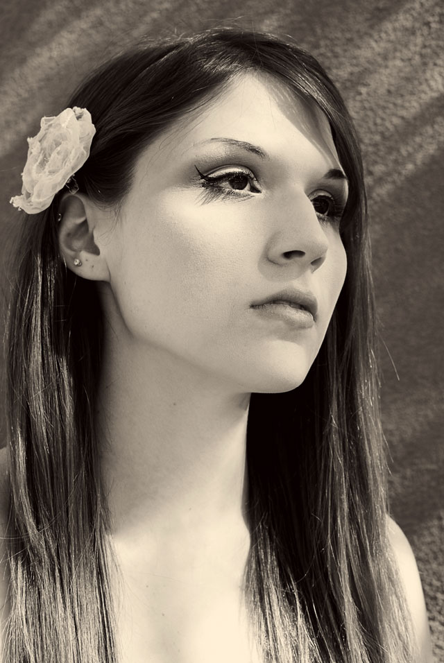 Female model photo shoot of Danielle Woodard by April Bridges
