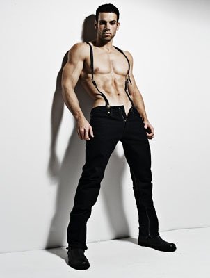 Male model photo shoot of Maximilian Grant