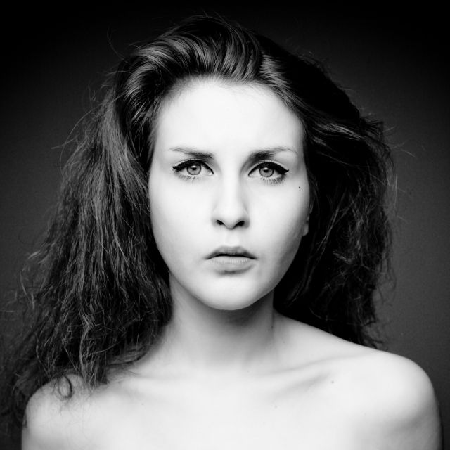 Female model photo shoot of Zuzanna 