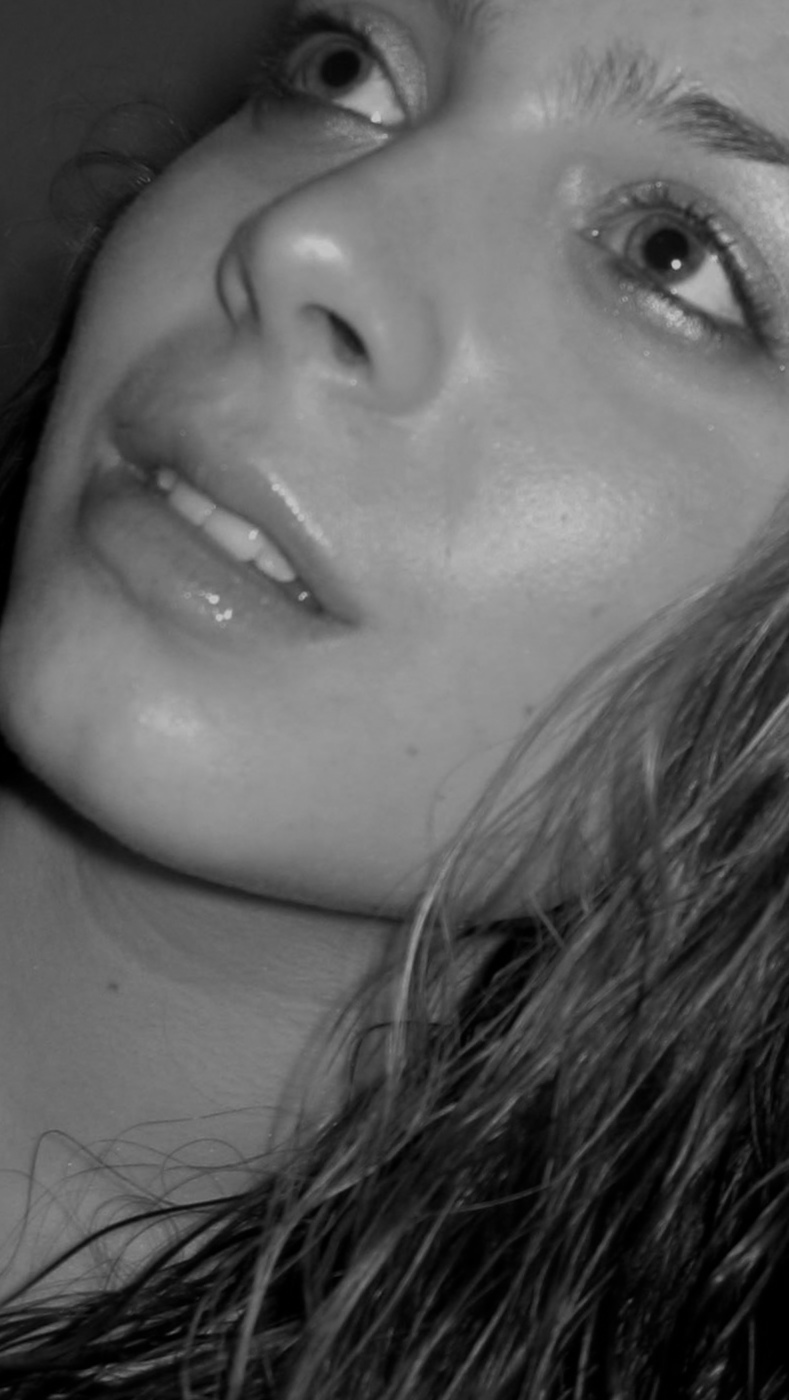 Female model photo shoot of Erin Ricci in New York