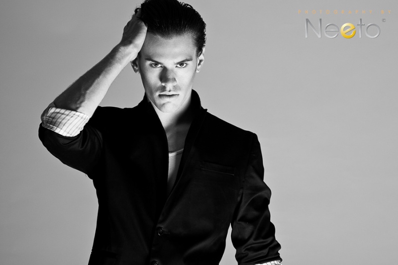 Male model photo shoot of Alex Kirsopp by NeetoS