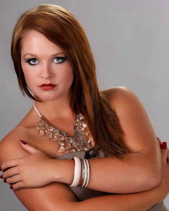 Female model photo shoot of Emily R Collins in Toledo OH