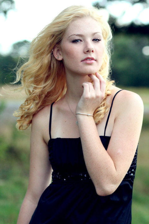 Female model photo shoot of Annie Reardon by LoverinCaptivity