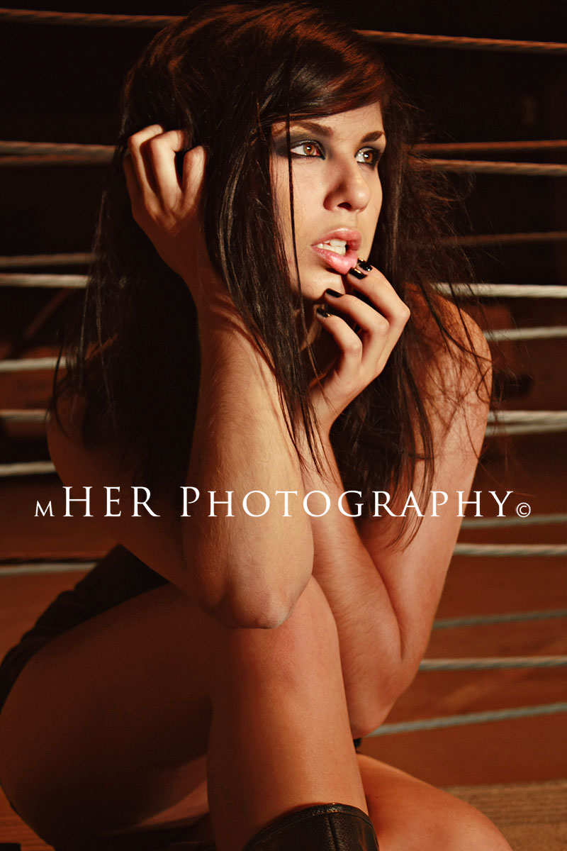 Female model photo shoot of Lerailinka