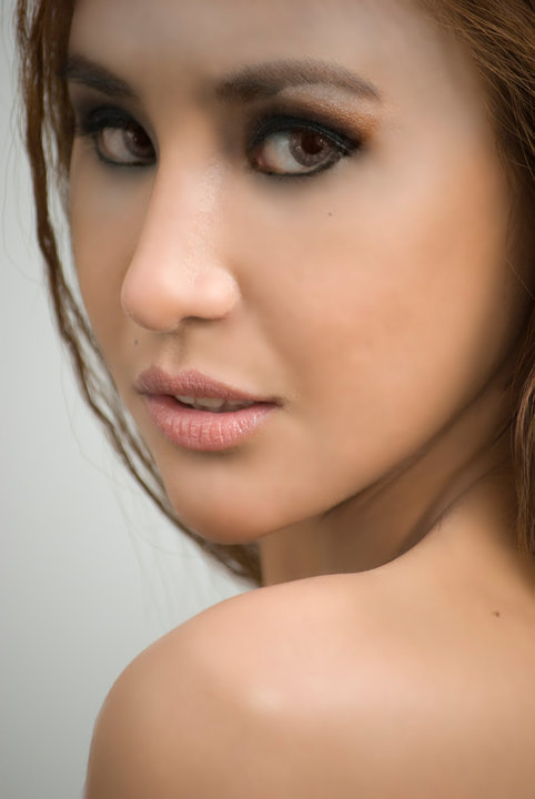 Female model photo shoot of aiko baniqued