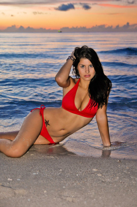 Female model photo shoot of Jesslclemons in Miami