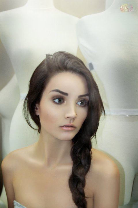 Female model photo shoot of dianas art