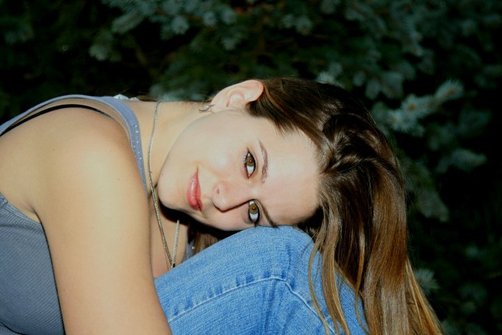 Female model photo shoot of Carchik