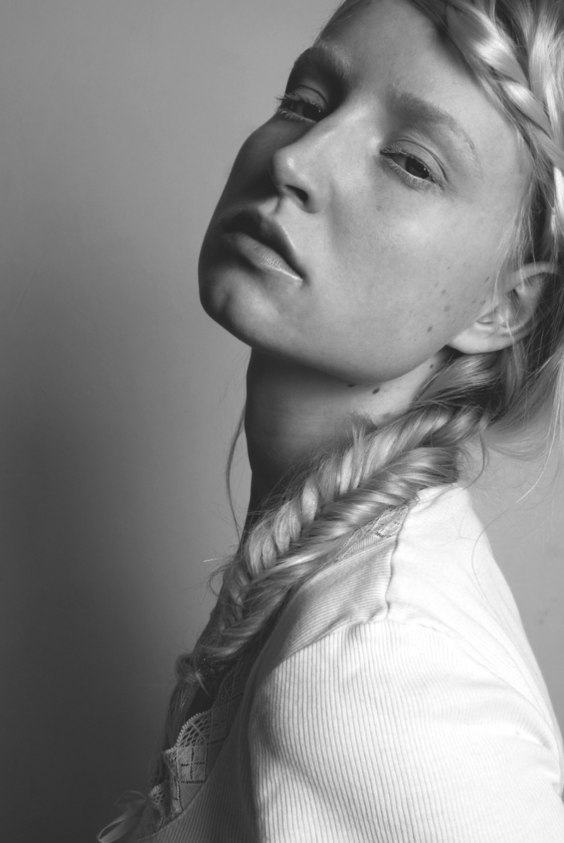 Female model photo shoot of Jeltje Rinzema in home, Selfportrait