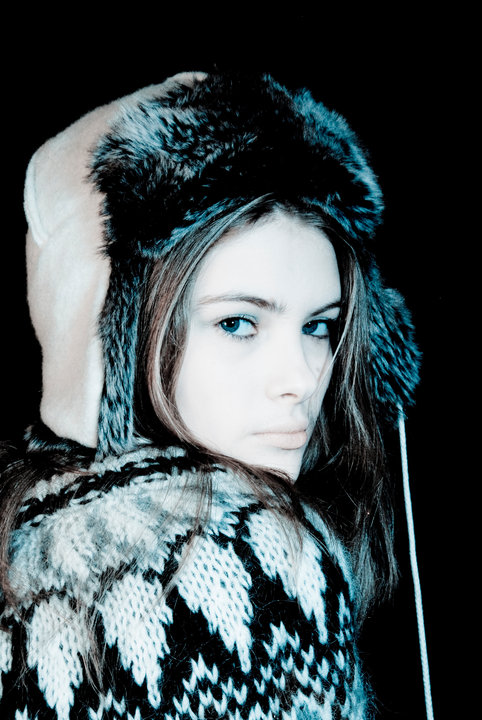 Female model photo shoot of Lara bishop