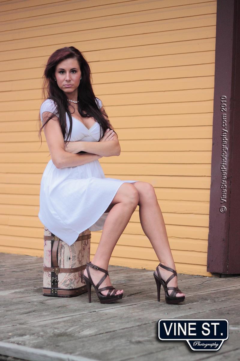 Female model photo shoot of Kimberly121384 by Vine Street Photography