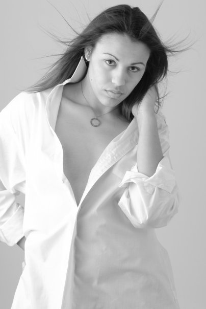 Female model photo shoot of Hannah Becca