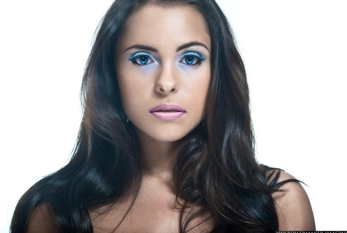 Female model photo shoot of Danessa Elreya