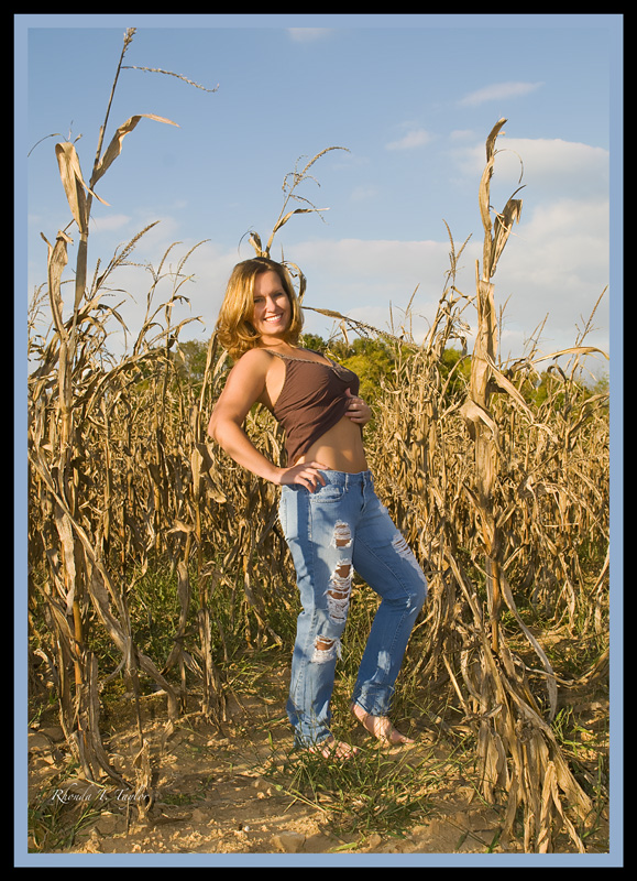 Female model photo shoot of Rhonda Taylor in Clarksville, Tennessee