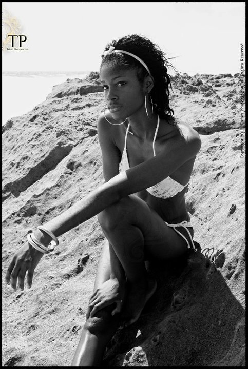 Female model photo shoot of MoNique90 by Tafari Photography