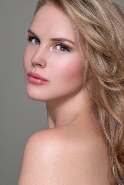 Female model photo shoot of Hayley Camalick by Christy - Lynn