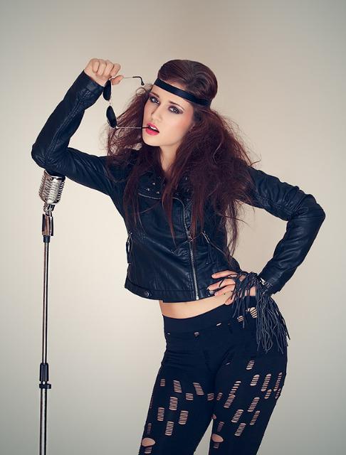 Female model photo shoot of Kaya Quintana Get Shot in Zoetermeer
