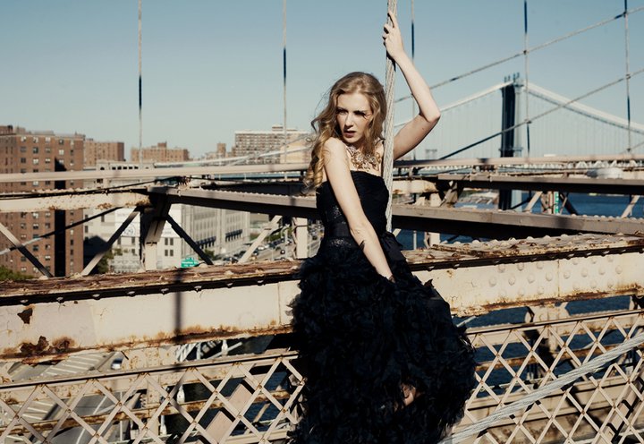 Female model photo shoot of VA Styling in Brooklyn bridge
