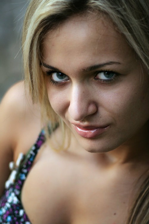 Female model photo shoot of IvaIvaIva