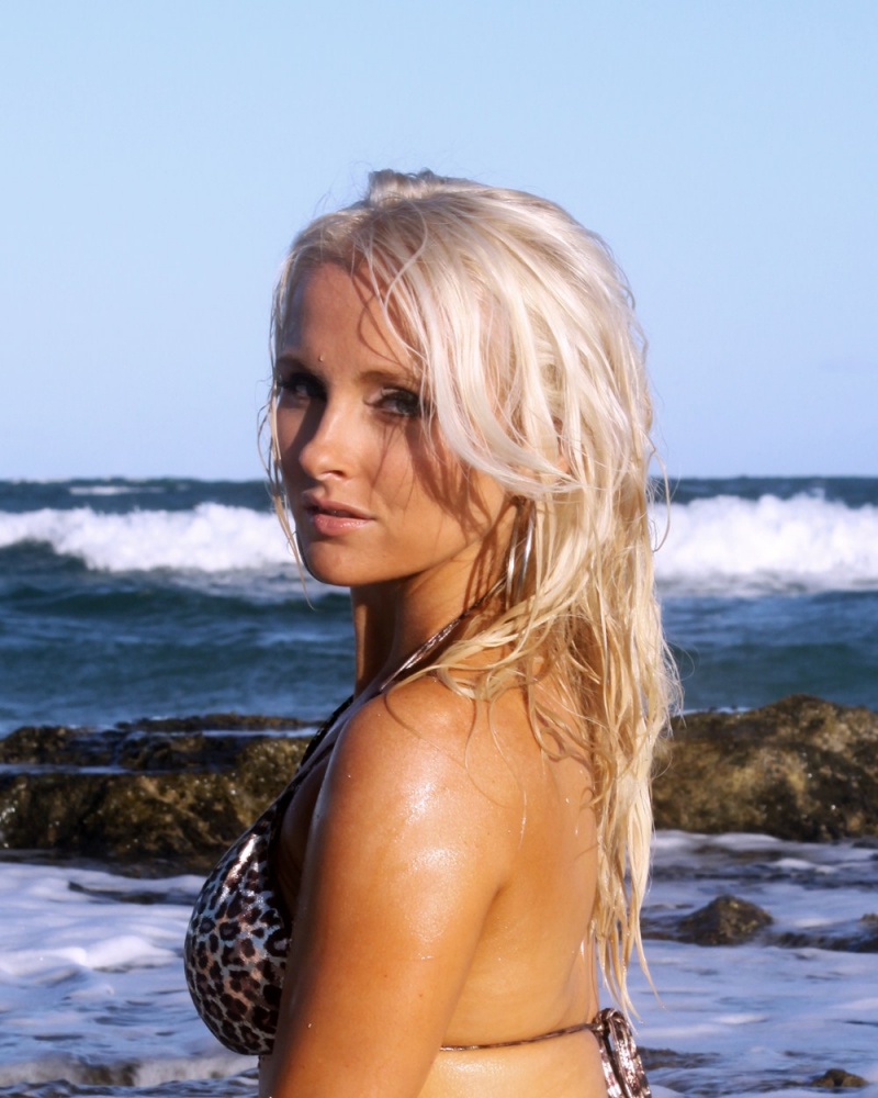 Female model photo shoot of Elspeth Dana in Hawaii