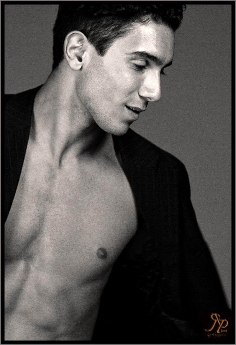 Male model photo shoot of Ripp-Photography in Los Angeles in Studio