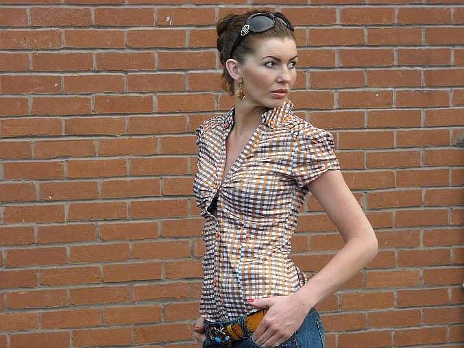 Female model photo shoot of Agnieszka123