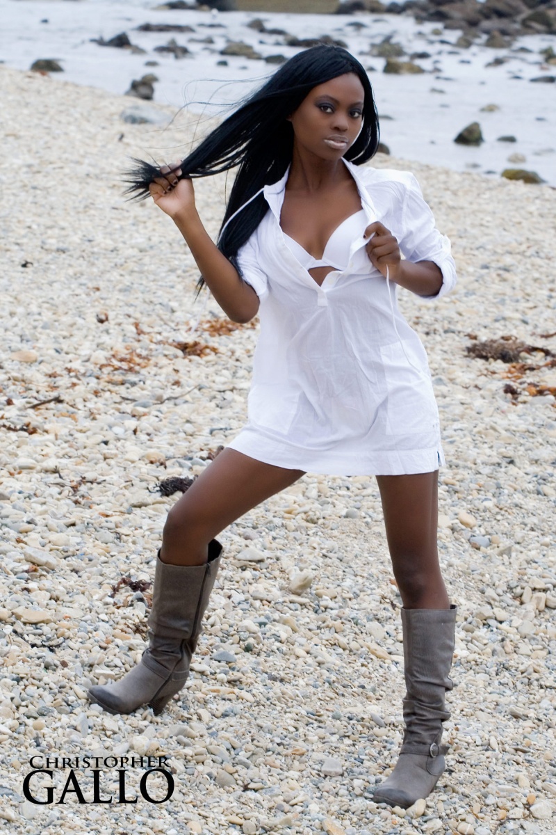 Female model photo shoot of Ahavel in Hermosa Beach, CA