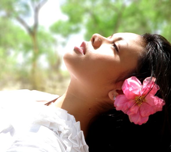 Female model photo shoot of Barefoot Cinderella