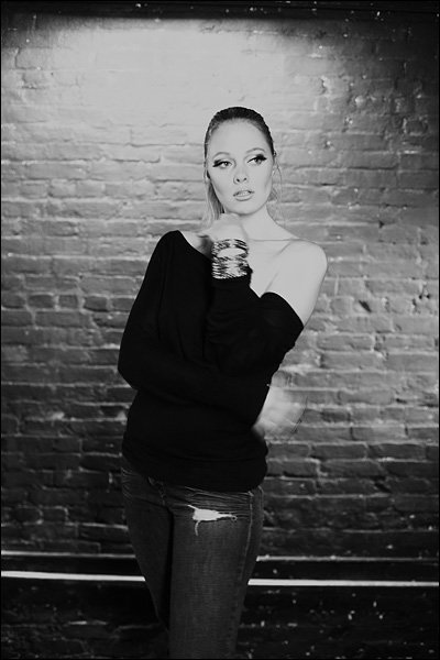 Female model photo shoot of Ms La Dolce Vita