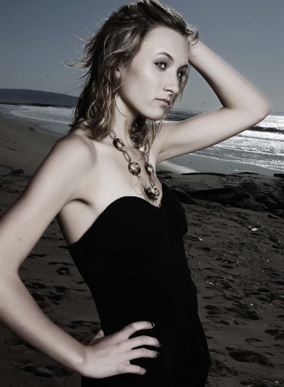Female model photo shoot of Taelor Burhoe