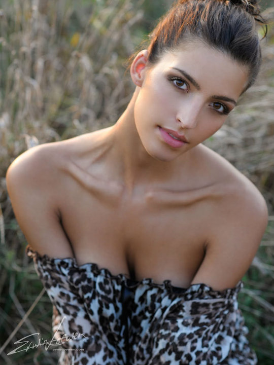 Female model photo shoot of aleksandra21