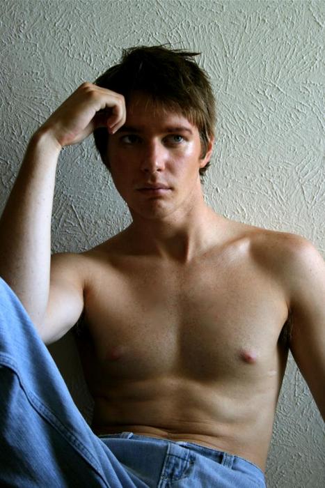 Male model photo shoot of reddstripe