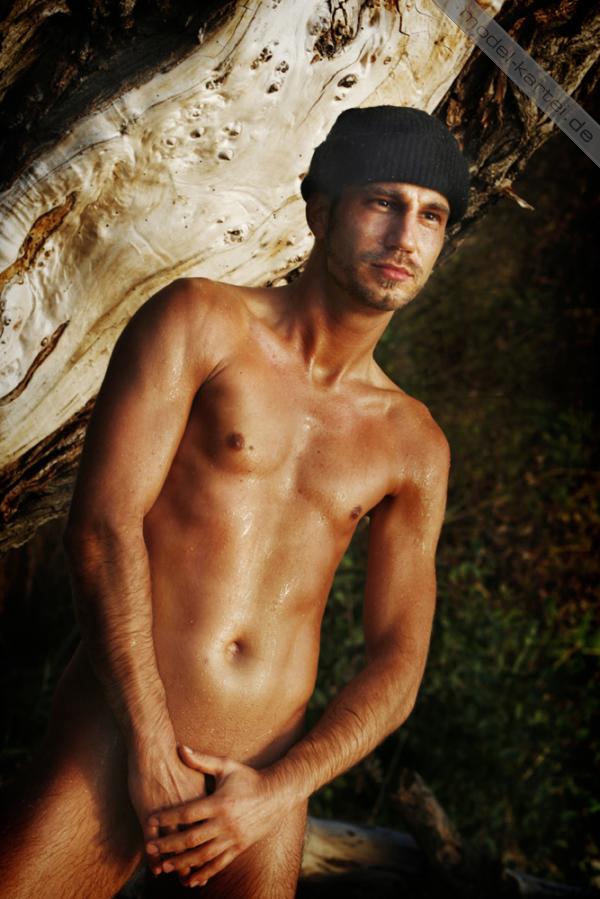 Male model photo shoot of Thomas Laudry